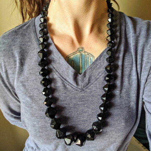 Vtg Signed Chunky Graduated Black Faceted Necklace - Picture 7 of 7